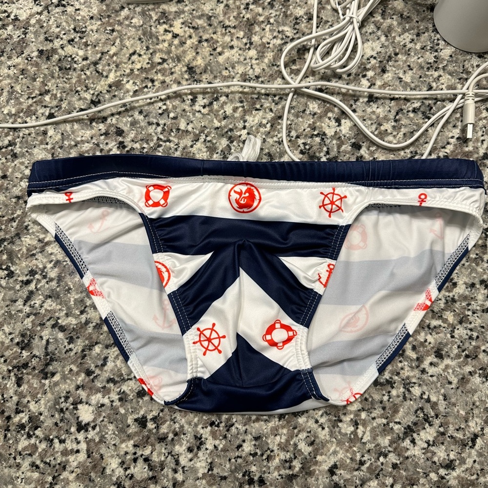 Men’s swim brief underwear. Medium